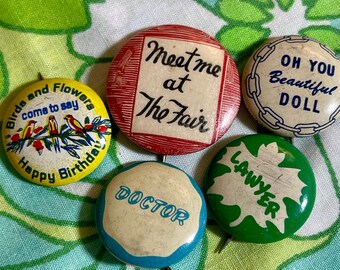 VINTAGE Small Pinback Buttons | 1940's | Meet Me At The Fair | Q53