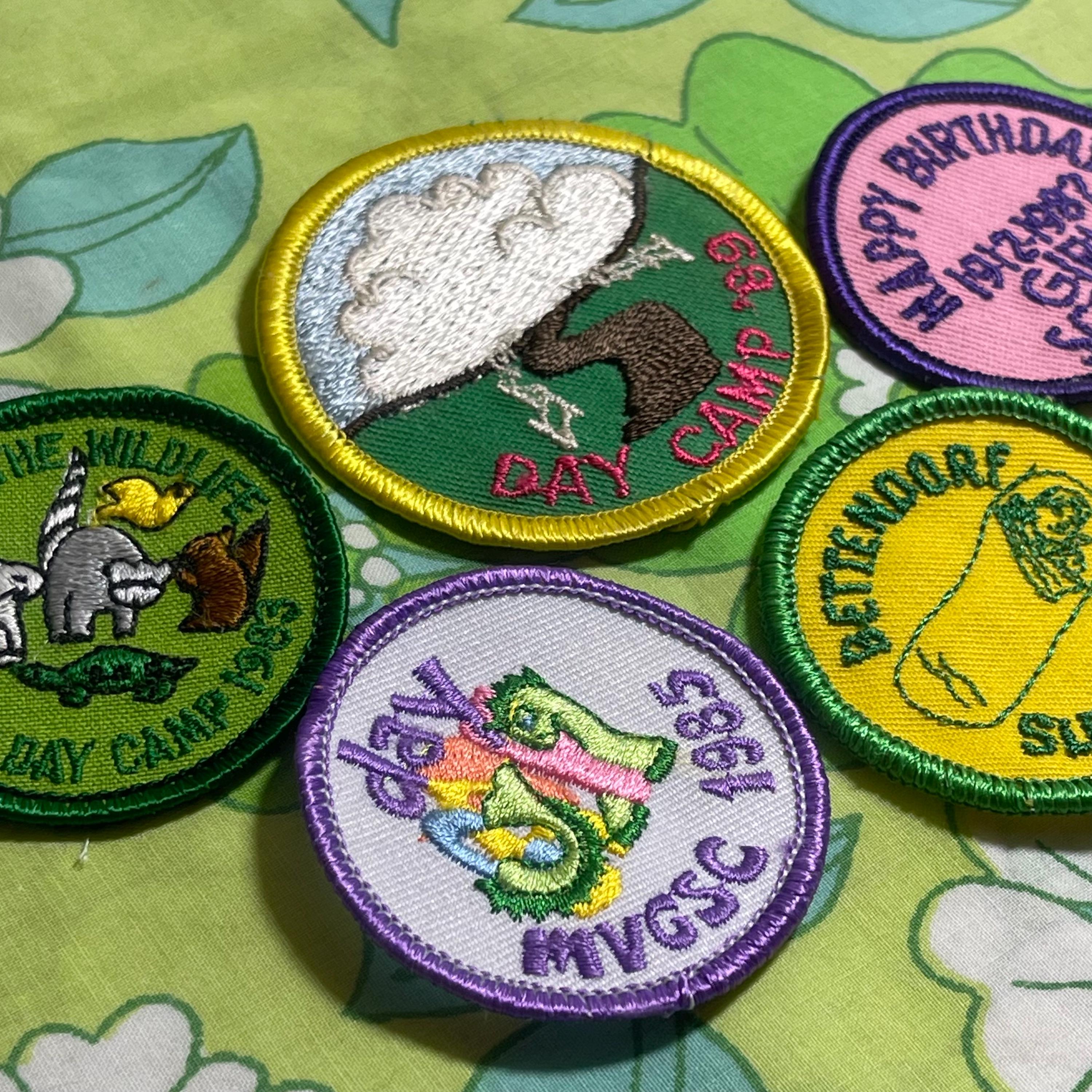 VINTAGE Gestickte Kreis Aufnäher | 1970er - 1980er Jahre Vintage Girl Scout Day Camp Abzeichen | B1