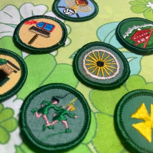 VINTAGE Girl Scouts Round Green Merit Patches | T59 | Vintage Embroidered Badge