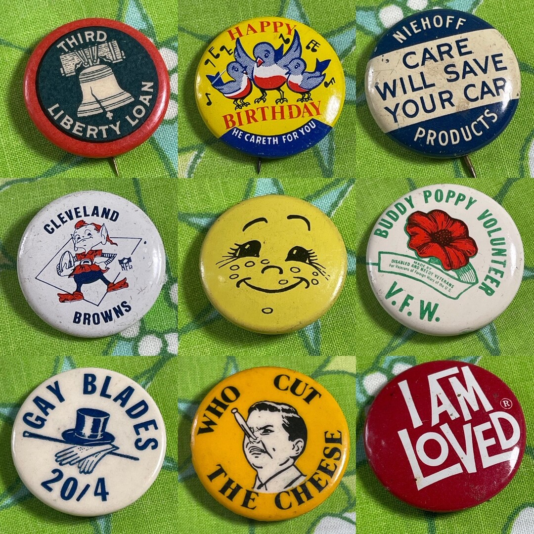 VINTAGE / ANTIQUE Small Pinback Buttons | Q53 | Smiley Face | I Am ...