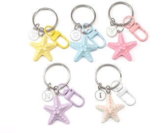 Personalized Starfish Keychain – Beach Bag Charm with Initial – Coastal & Ocean Accessory