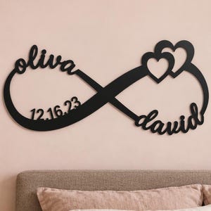 Insegna infinito personalizzata, decorazione murale in metallo, nomi di coppia, data speciale, cuori intrecciati, scritta in corsivo, simbolo romantico, design d'amore personalizzato
