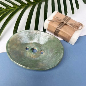 Plain Green Ceramic Soap Dish With Drainage