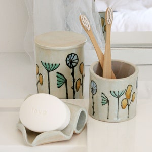 Retro Ceramic Bathroom Set, Ceramic Tooth Brush Pot, Soap Dish And Vanity Pot, 60's Style Bathroom Accessories