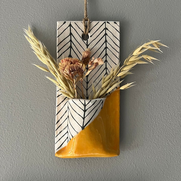 Mustard Herringbone Hanging Vase