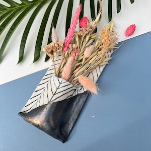 Black Herringbone Hanging Vase