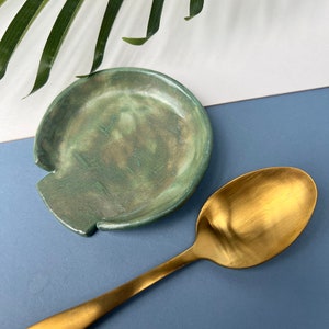 Plain Green Ceramic Spoon Rest - Kitchen decor, Spoon holder for kitchen - ceramic handmade pottery