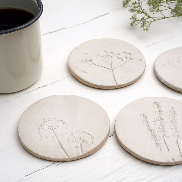 White Wild Flower Ceramic Coasters, Individual or Set of 4 Ceramic Off-White Floral Circle Coasters, Gift for Her, Birthday Gifts