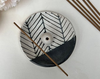 Black Herringbone Incense Dish