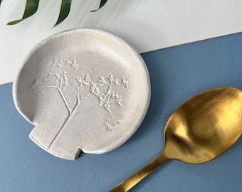 White Wild Flower Ceramic Spoon Rest - Kitchen decor, Spoon holder for kitchen - ceramic handmade pottery