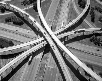 Fotodruck | Texas Autobahnkreuzung Luftaufnahme Straßen Abstrakt Geometrisch Schwarz Weiß Transport Verkehr | Kunstfotografie