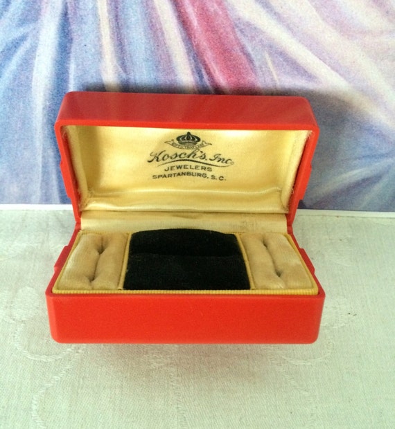 Vintage Bakelite Triple Ring Box~Candy Apple Red … - image 3