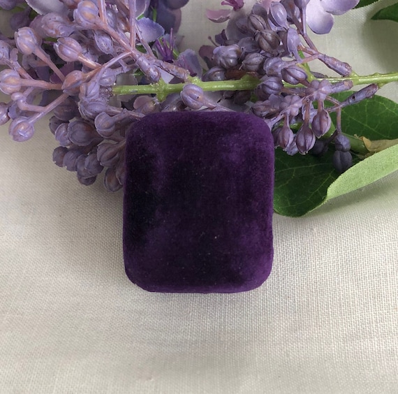 Vintage Velvet Ring Box~Royal Purple Engagement Ri