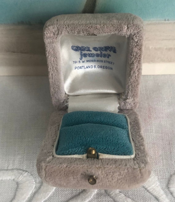 Vintage Push Button Velvet Ring Box~Beach Sand Be… - image 4