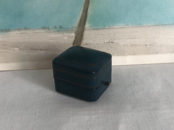 Vintage 1930s Teal Leatherette Ring Box, Oscar Caplan Baltimore (Germany) View 6