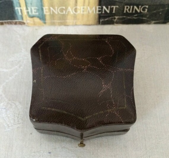 Vintage Leather Push Button Ring Box~Chocolate Br… - image 3