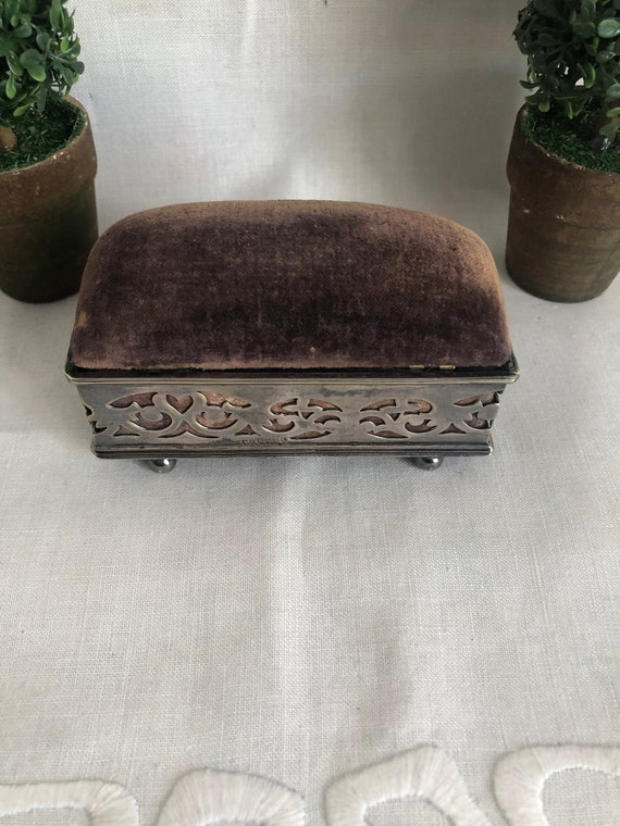 Antique Coffin Shaped Multi Ring Jewelry Box~Eggpl