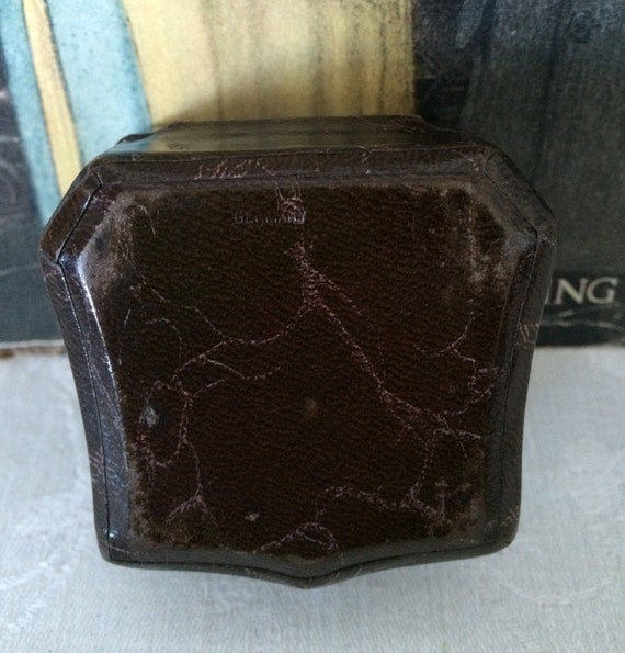 Vintage Leather Push Button Ring Box~Chocolate Br… - image 5