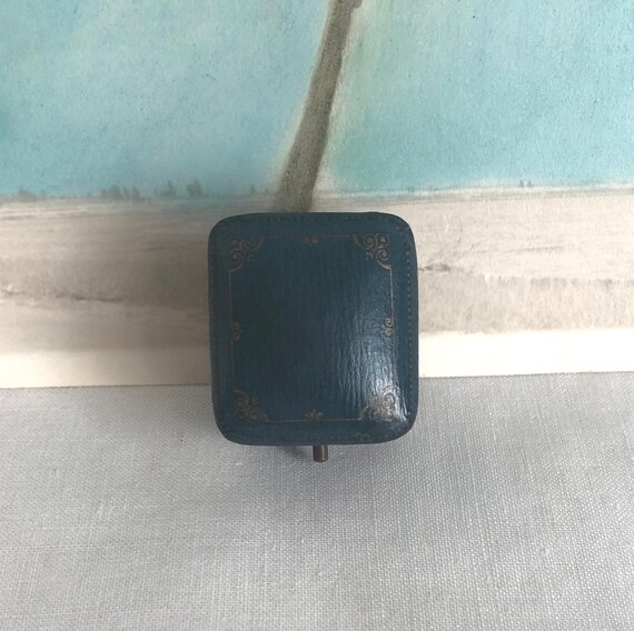Vintage 1930s Teal Leatherette Ring Box, Oscar Caplan Baltimore (Germany)