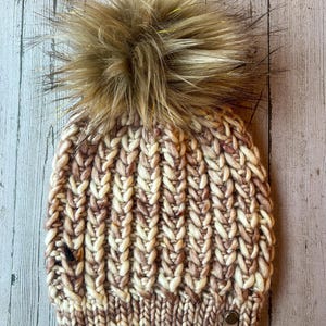 100% Merino Wolle Strickmütze | Geflochtene Herzen Beanie (leicht)