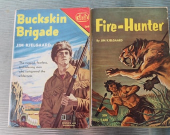 Buckskin Brigade Scholastic T69 1963 2nd Printing & Fire-Hunter Scholastic T388 1st Printing by Jim Kjelgaard PB Lot of 2 Books