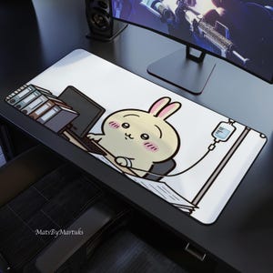 Chiikawa Usagi musmatta, Usagi skrivbordsmatta, söt kanin-spelmusmatta, kawaii anime skrivbordsmatta, japansk karaktärspresent, kontorsinredning