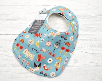 Babero Woodland para bebé: polar de algodón orgánico, estampado animal neutro