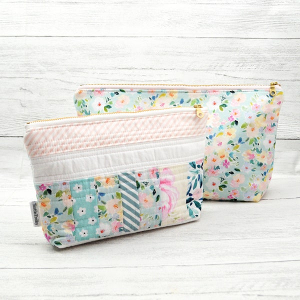 Large make up bag, cosmetic bag, flowers, floral patchwork bag, Toiletry bag, wash bag, wet bag, zipper pouch, large cosmetic case, make-up