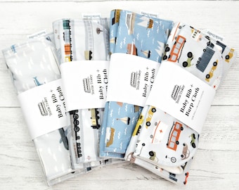 Baby slabbetje en spuugdoekje set met voertuigen: vliegtuigen, treinen, boten, auto's