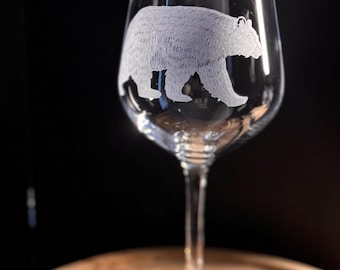 Engraved Wine Glass Bear Etched Gift 18z Glass Mama Bear Silhouette Art Décor for Mountain Home Housewarming Gift For Hostess