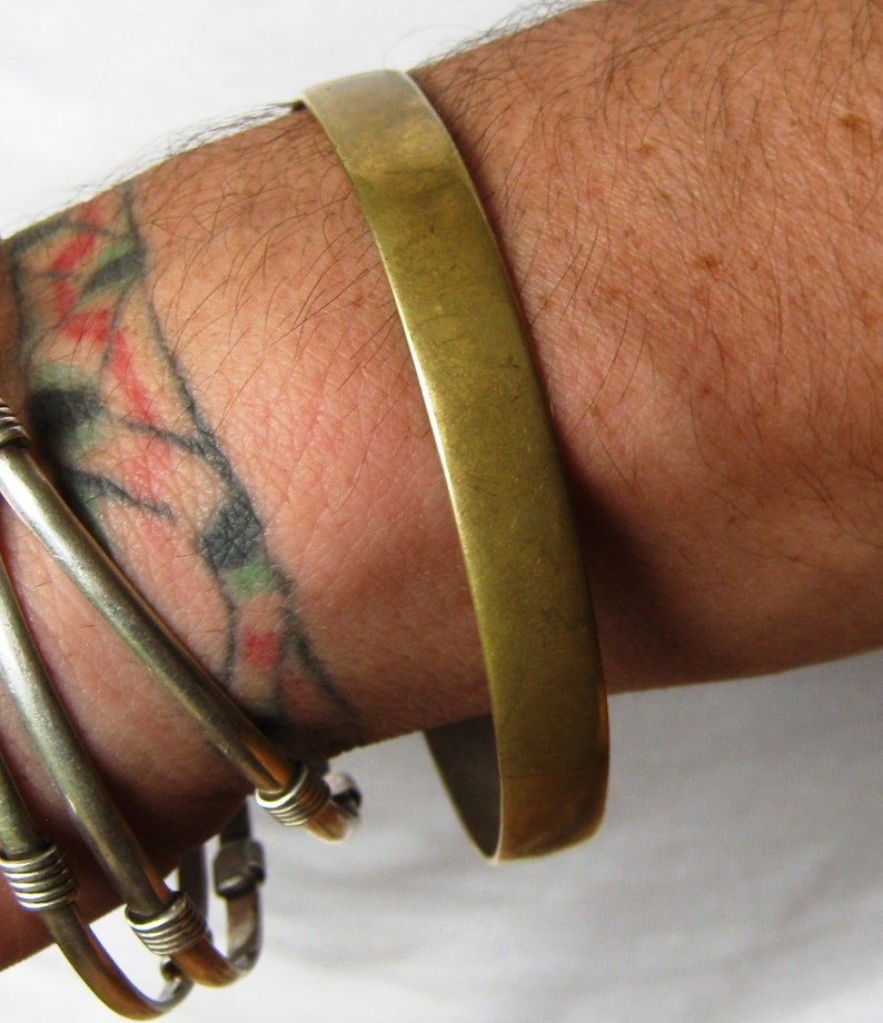 Brass bamgle Wide brass bangle round
