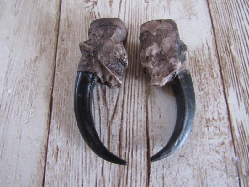 2 Garras de Águila de Resina de 5 cm (2 pulgadas) para Joyería y Manualidades imagen 1
