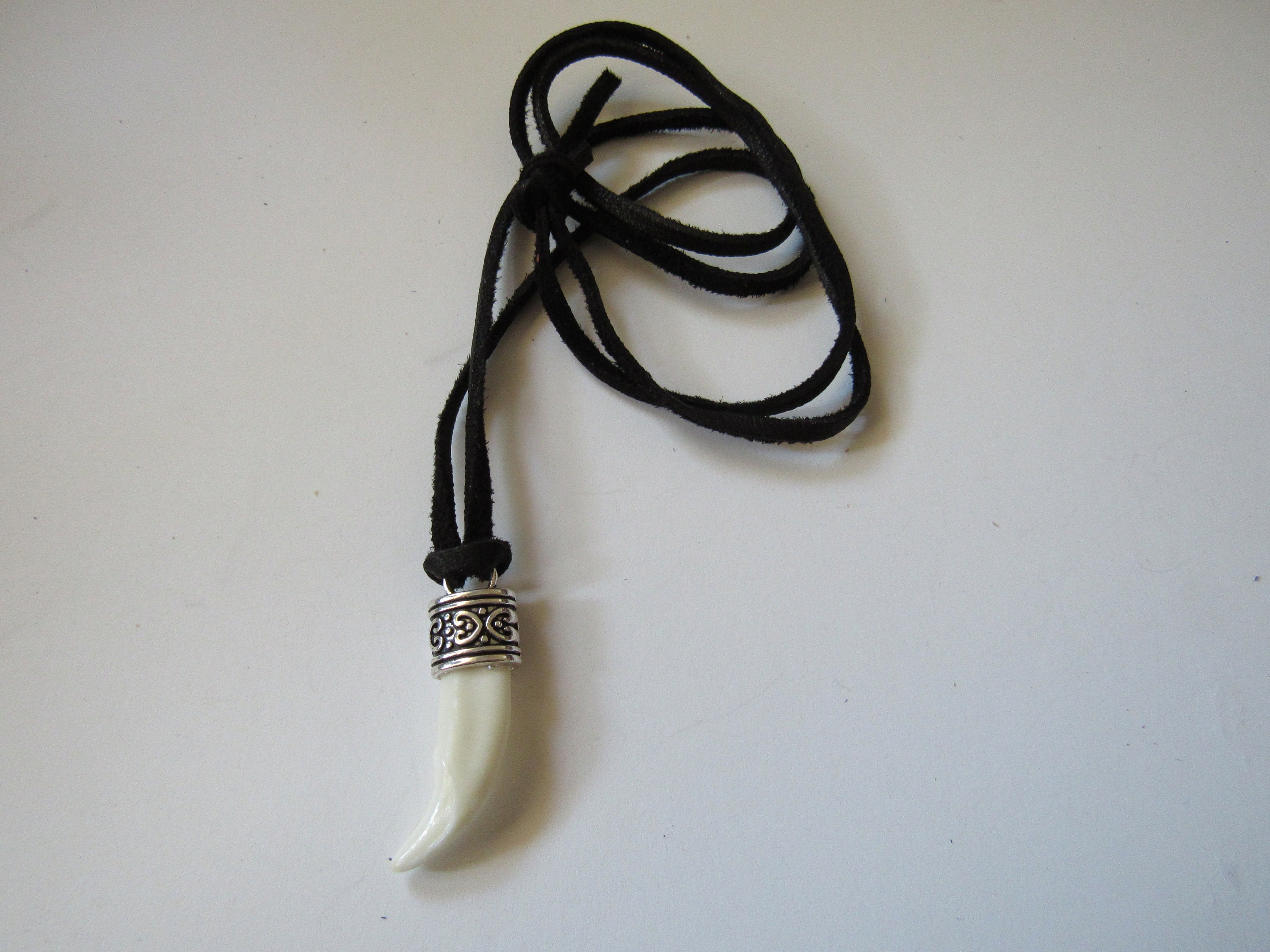 1 White Coyote Tooth Necklace REAL Teeth Bone Beads Shark Cartilage 16"-28" NEW!