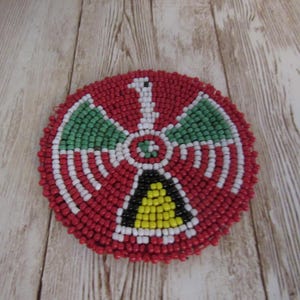 7,5 cm glaspärlor Thunderbird rosettmedaljong tribal regalia pärlbroderi hantverk 9D