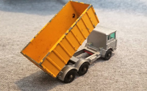 matchbox no 47 tipper container truck