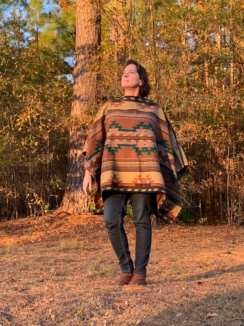 Traditional Woven Fabric Poncho in Native American Pattern ReversibleTans Brown Mauve Emerald Green image 6