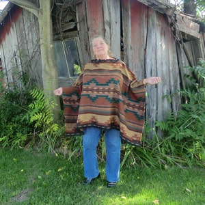 Traditional Woven Fabric Poncho in Native American Pattern ReversibleTans Brown Mauve Emerald Green image 2