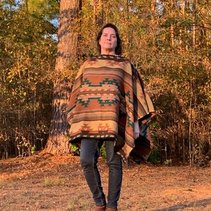 Traditional Woven Fabric Poncho in Native American Pattern ReversibleTans Brown Mauve Emerald Green image 10