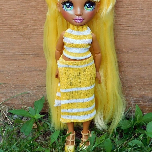 Modern Yellow Stripes Two Piece Outfit Designed to Fit Rainbow and Blythe Dolls - Knit & Crochet Doll Clothes - Cute Doll Dress