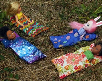 Tiny Handmade Doll Sleeping Bag - 1:6 Scale Small Doll Sized Sleep Sack - Chelsea Doll Sized Pouch with Sewn In Pillow Fits 14.5cm Frog Too
