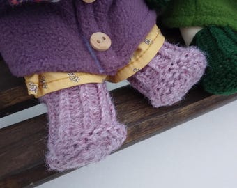 Se adapta a la muñeca Dress Up Dinky de 9" - Botines de punto y crochet de color violeta claro y lavanda