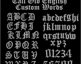 Może przedstawiać: Na czarnym tle widnieje biały napis Tall Old English Custom Words. Poniżej znajduje się pełny alfabet wielkich i małych liter oraz cyfry od zera do dziewięciu, przedstawione białą czcionką przypominającą styl dżetów.