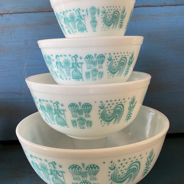 Pyrex . Vintage Pyrex “Butterprint” Bowl Set – Nesting Mixing Bowls – Mid-Century Kitchenware