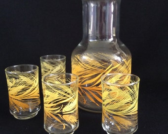 Carafe and glasses set. Vintage glasses Libbey Golden Wheat Carafe juice glasses