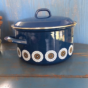 Enamel. Vintage blue enamel large pot . Mid century pot . Boil pot .
