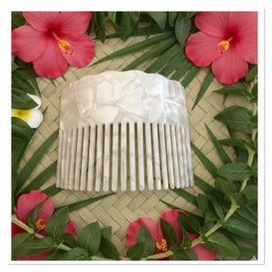 Hawaiian Samoan Acrylic White faux tortoise turtle shell hair comb