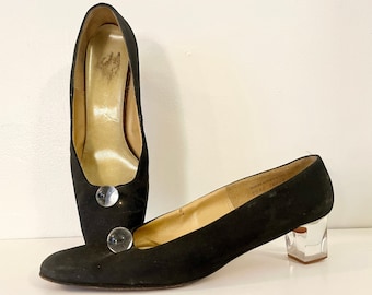 1960s Chandler's French Room Mod Lucite Pumps - Clear Lucite on Black Matte Satin - Size 8.5 US - Vintage Low Heel Shoes