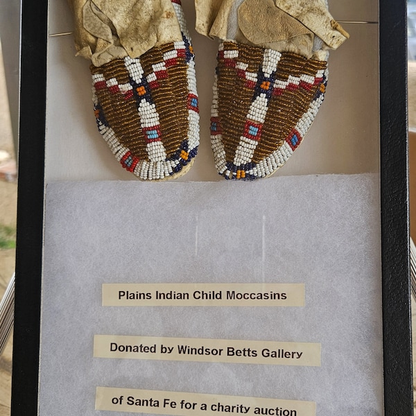 Beautiful, Native American Made, Collectors Piece, Fully Beaded, Childs Moccasins