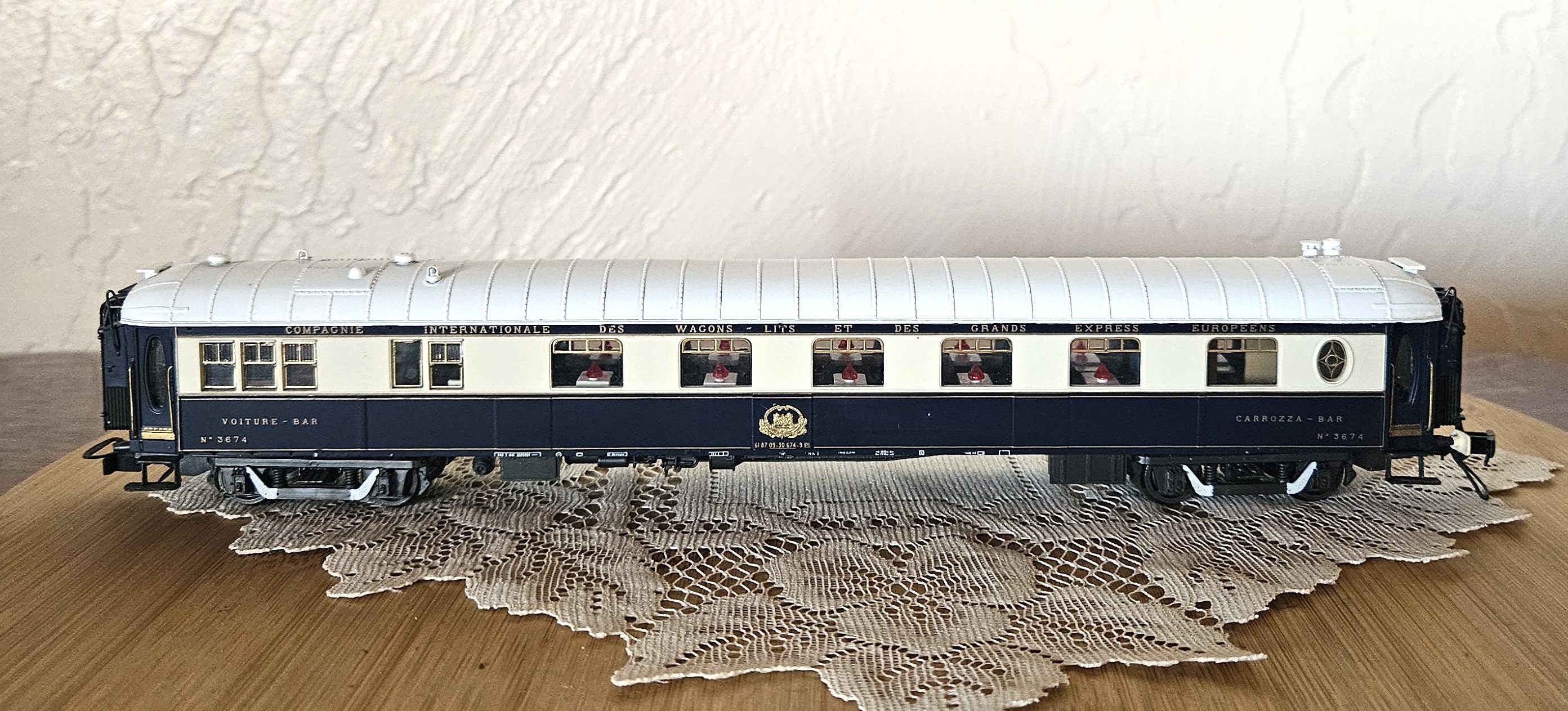 Modellino di carrozza ferroviaria Rivarossi, scartamento HO