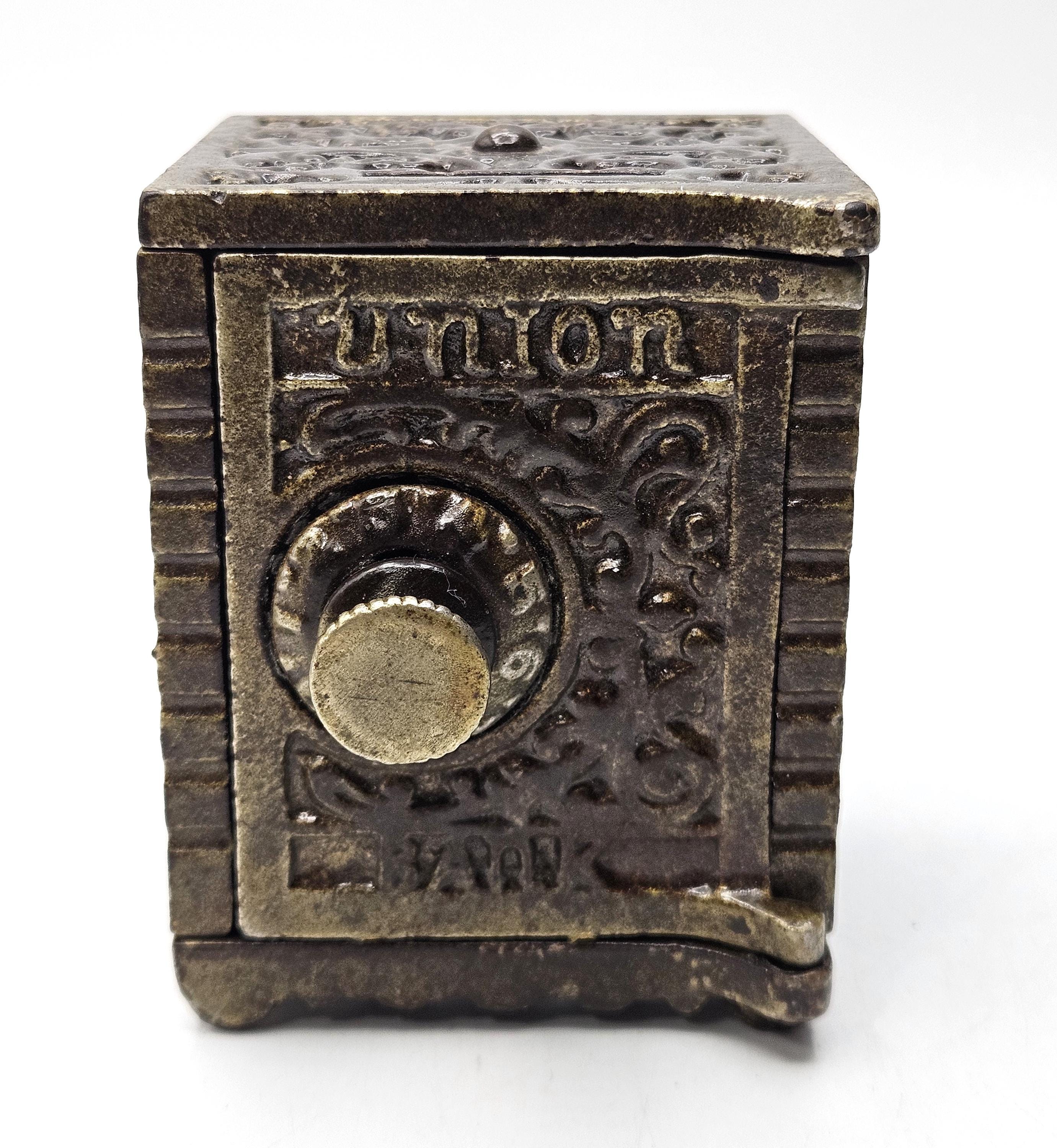 Vintage Metal Banks - Etsy Canada